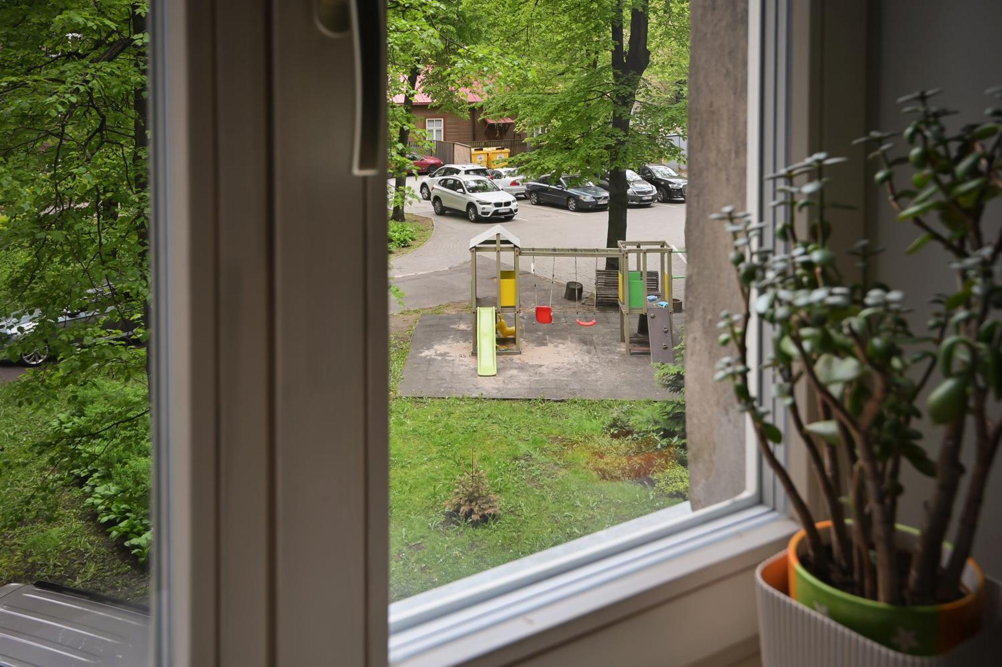Modern 2-Bdrm Centre Apartment Riga Exterior photo